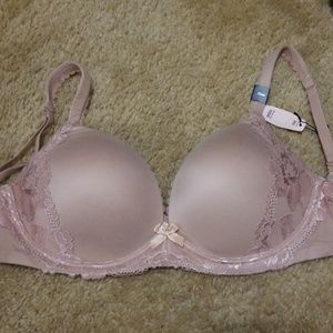 NWT Victoria's Secret Body by Victoria 32E No-wire